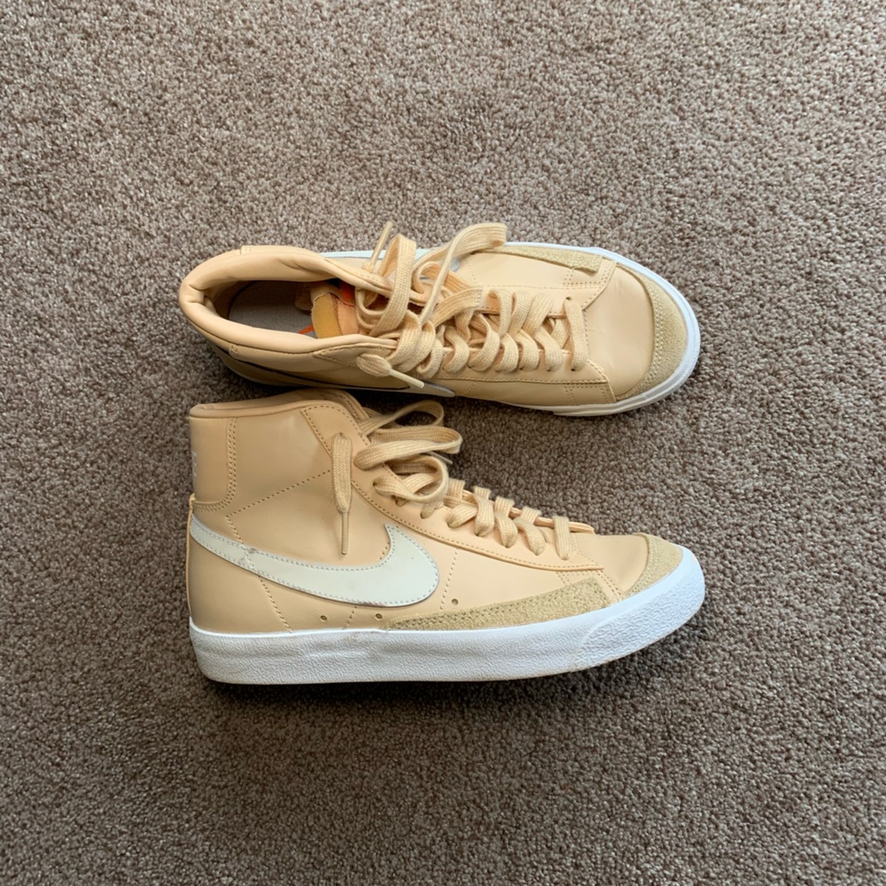 Nike Blazer Mid Vintage Sneakers in Tan and White